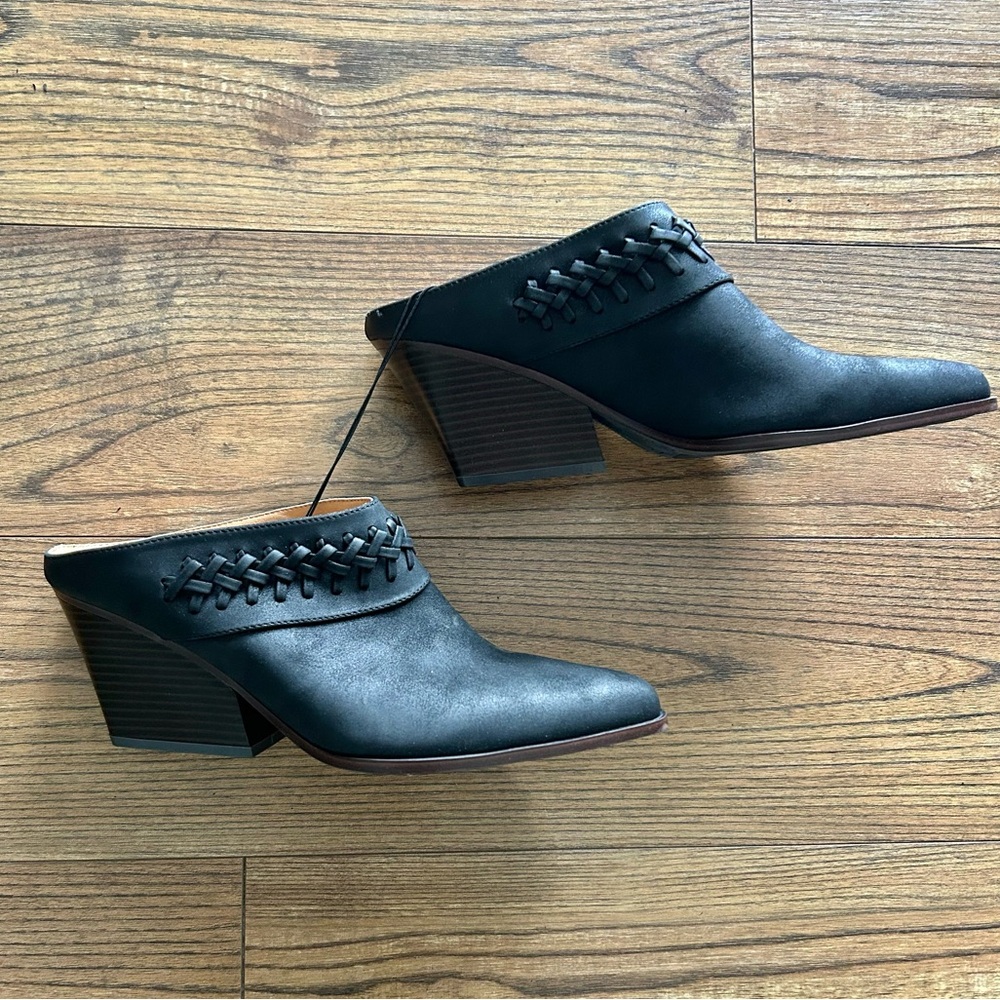 Indigo rd black slide boot